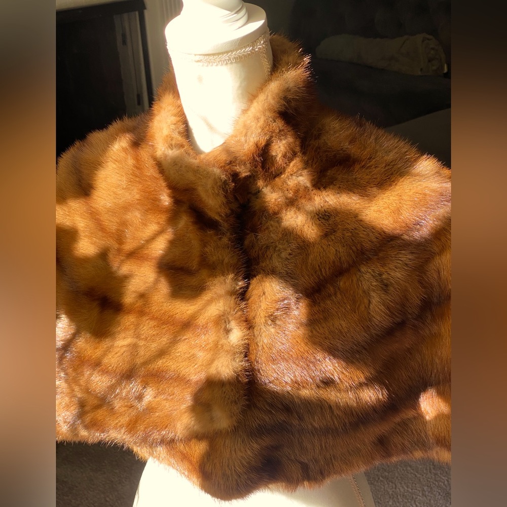 Gorgeous Genuine Fur Stole 🔥 Schneider Brothers
